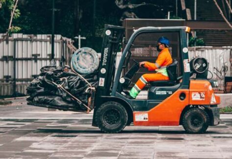 corso carrellisti, carrelli elevatori, corsi di formazione aziende carrellisti, a Bologna, Modena, Ferrara, Emilia-Romagna, videoconferenza, online, in azienda, corso muletto, patentino muletto, mulettisti